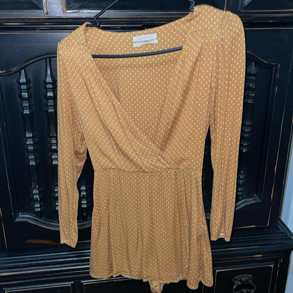 Urban Outfitters Burnt orange & White Polka Dot faux rap Romper size XS